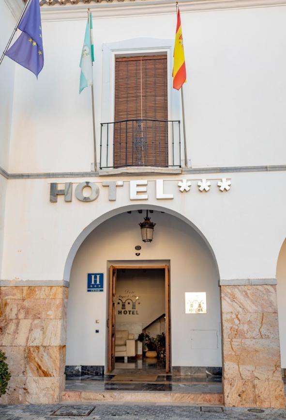 Don Miguel Plaza Hotel 3*
